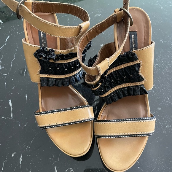 Excellent condition Nanette Lepore Strappy Wood & Leather Platform Heels - Picture 4 of 8